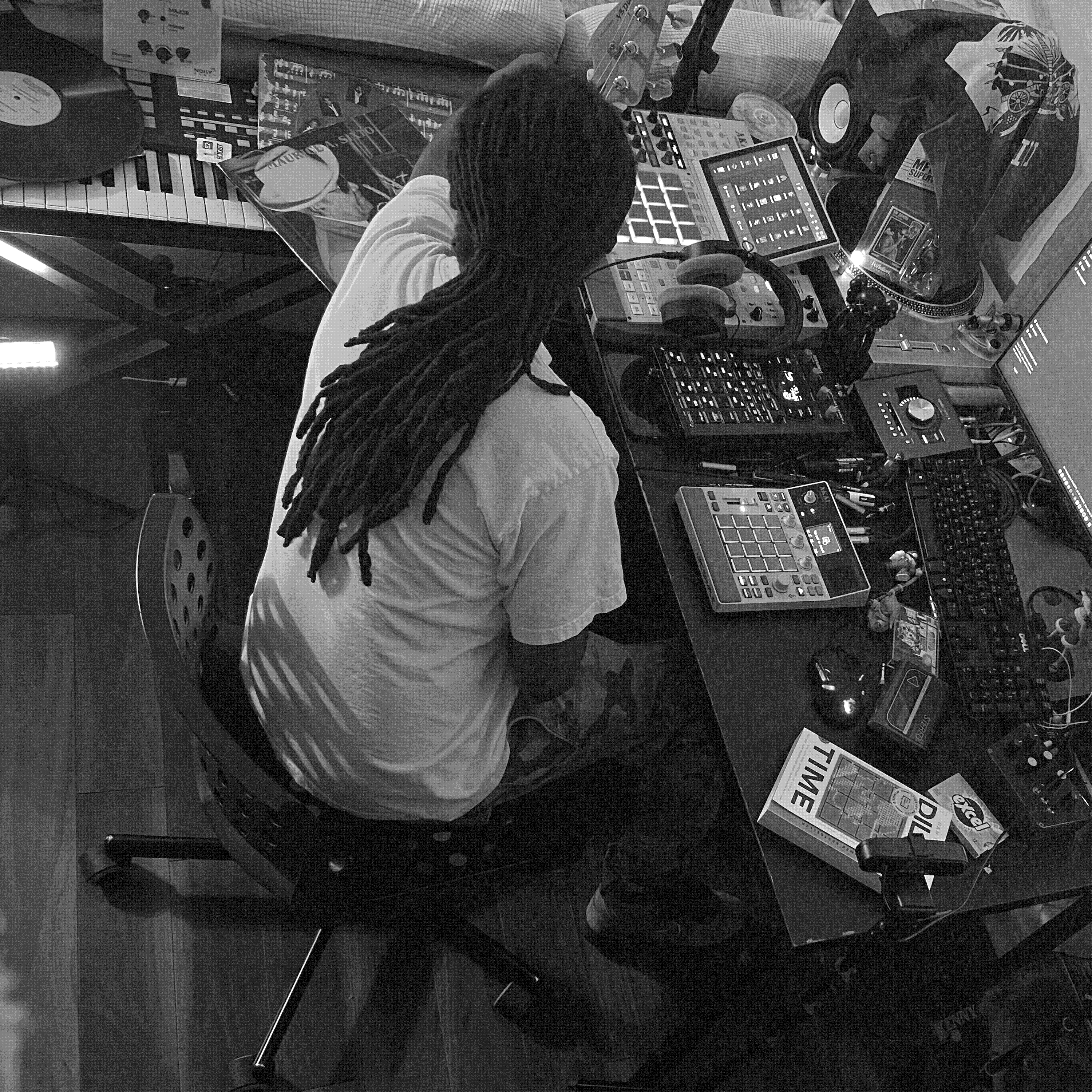 EXUSVILLE studio